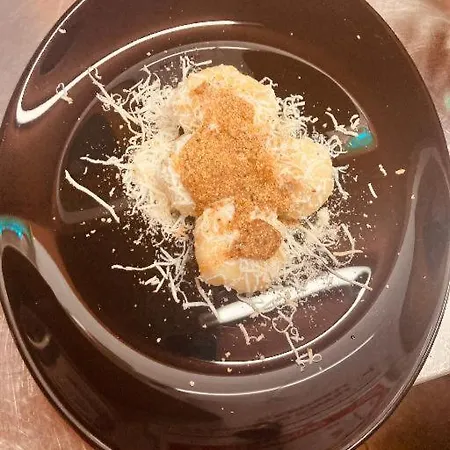阿尔伯格艾利阿尔皮酒店 Comeglians