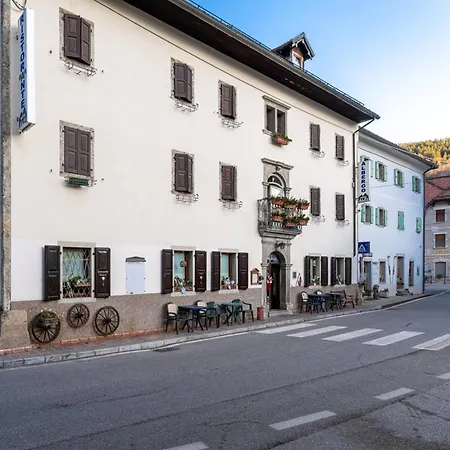 Hotel Alle Alpi 2*
