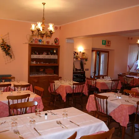 Alle Alpi Hotel Comeglians