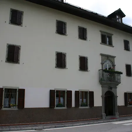 Hotel Alle Alpi 2*