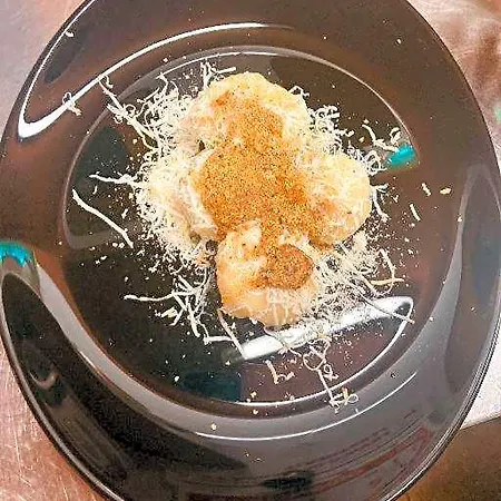 阿尔伯格艾利阿尔皮酒店 2* Comeglians